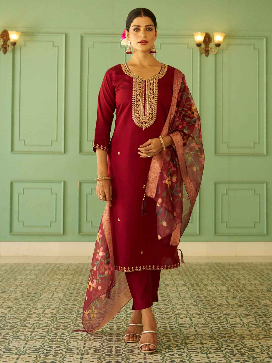 Aarohi Beads Embroidered Maroon Women Kurta Sets With Dupatta Straight Suits