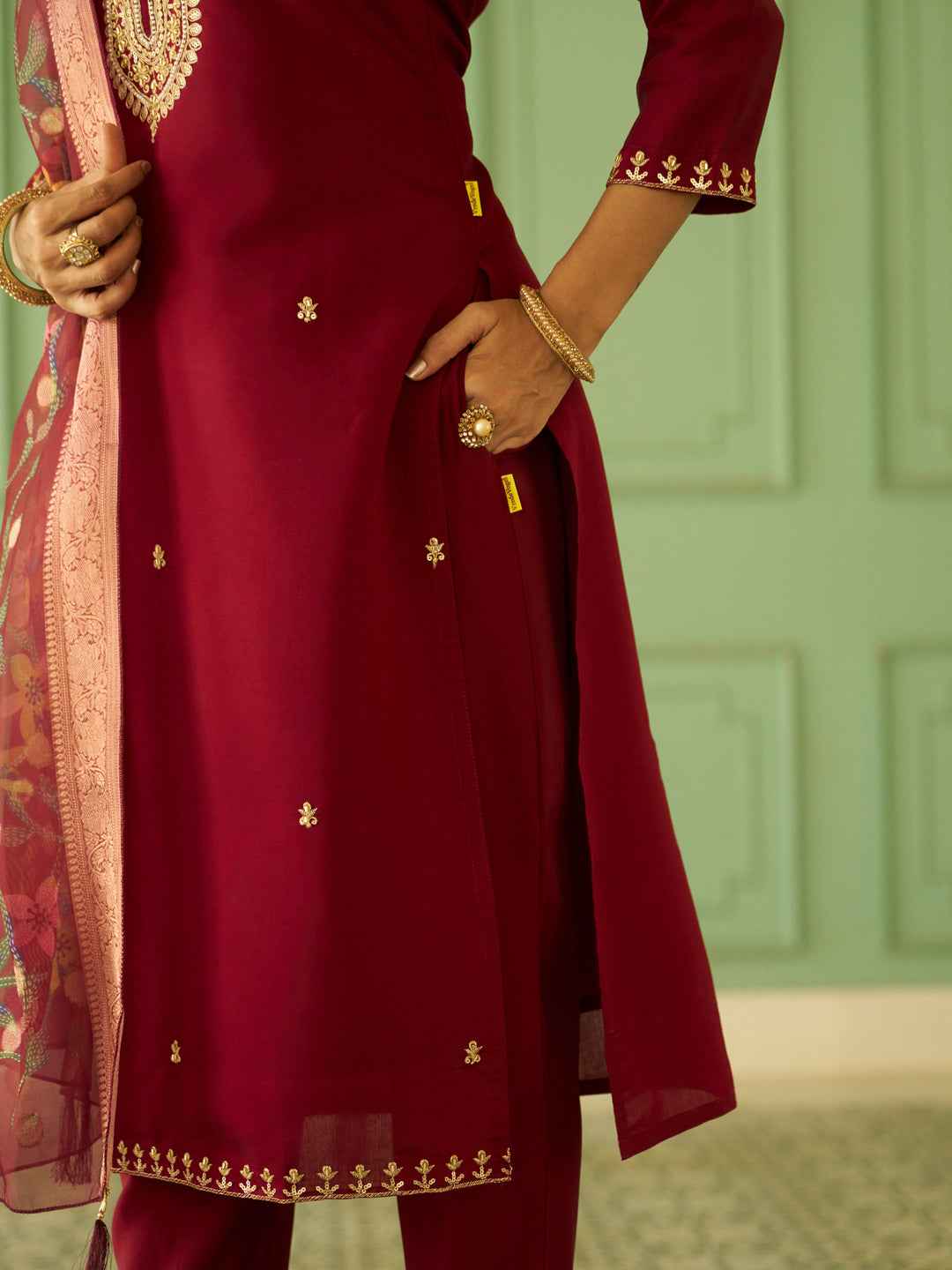 Aarohi Beads Embroidered Maroon Women Kurta Sets With Dupatta Straight Suits