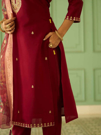Aarohi Beads Embroidered Maroon Women Kurta Sets With Dupatta Straight Suits