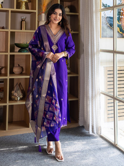 Lavanya Elegant Silk Blend Kurta Set with Beaded Embroidered Design & Organza Dupatta - FitVibe Fashion