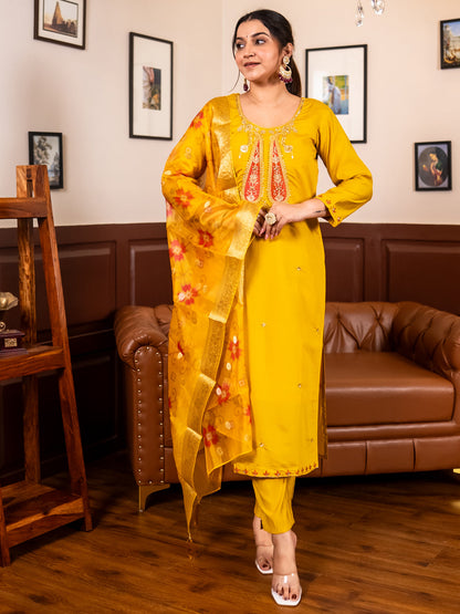 Lavanya Yellow Silk Blend Kurta Set with Beaded Embroidered Design & Organza Dupatta - FitVibe Fashion