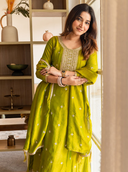 Kanya Elegant Silk Blend Anarkali Kurta Set with Embroidered Dupatta Flowy Fit and Stunning Style - FitVibe Fashion