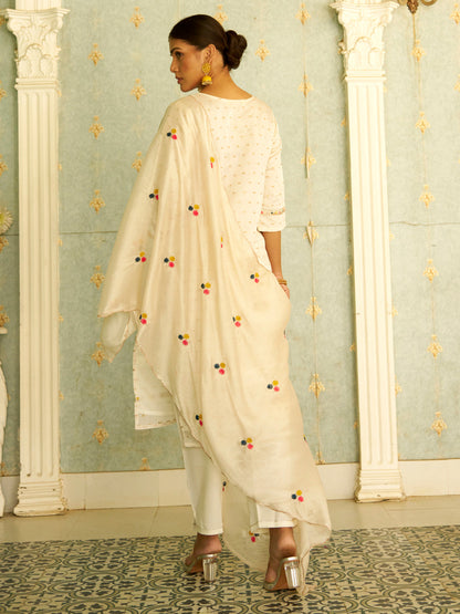 Myra Off White Embroidered Chanderi Silk Kurta Set with Embroidered Dupatta - FitVibe Fashion