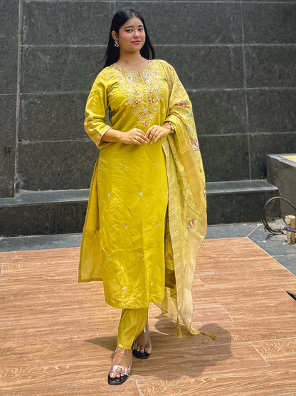 Rajvilas Parrot Green Viscose Rayon Kurta with Trousers & Dupatta Suits - FitVibe Fashion