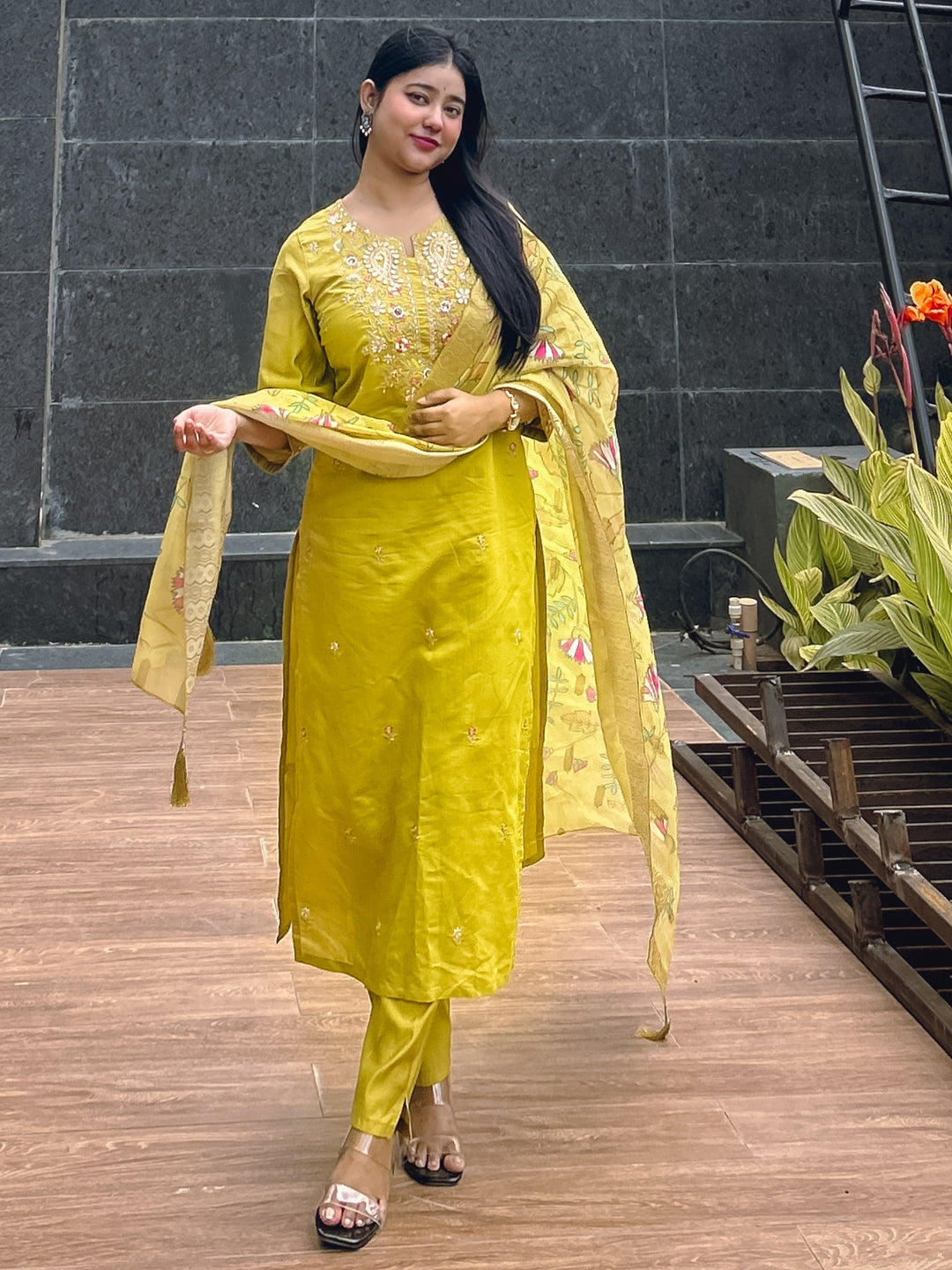 Rajvilas Parrot Green Viscose Rayon Kurta with Trousers & Dupatta Suits - FitVibe Fashion