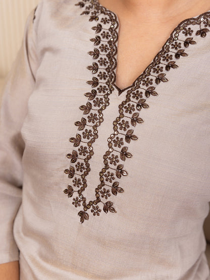 Vyonaa Grey Viscose Rayon Kurta with Trousers & Dupatta Suits - FitVibe Fashion