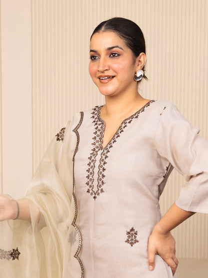 Vyonaa Grey Viscose Rayon Kurta with Trousers & Dupatta Suits - FitVibe Fashion