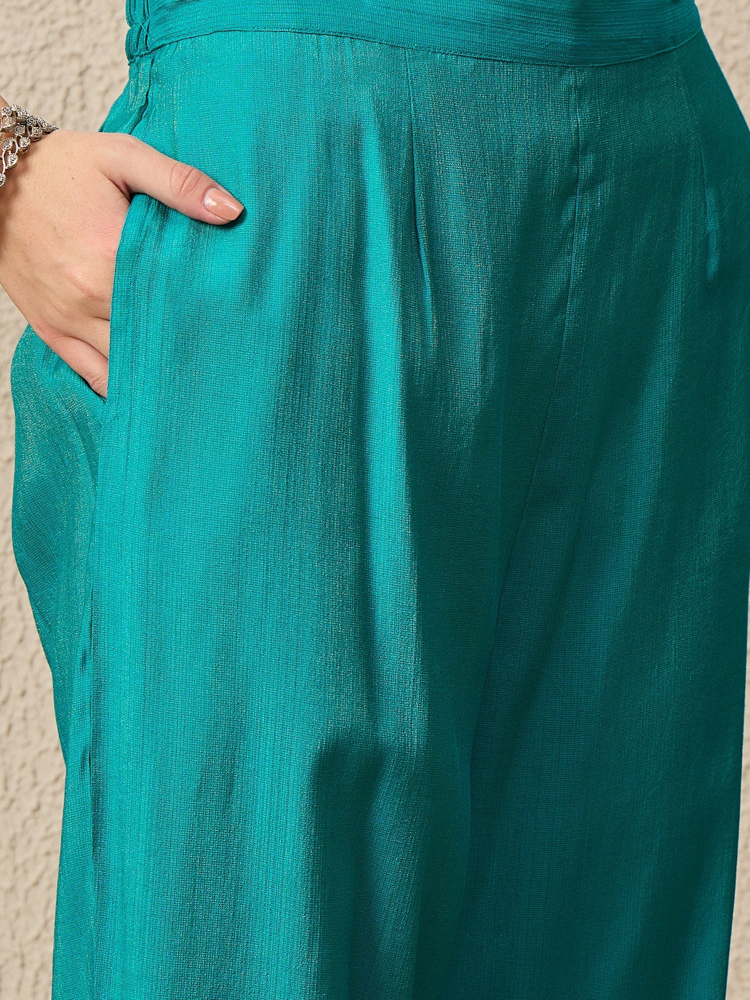 Saundh Blue Silk Blend Embroidered Kurta Set Suits - FitVibe Fashion