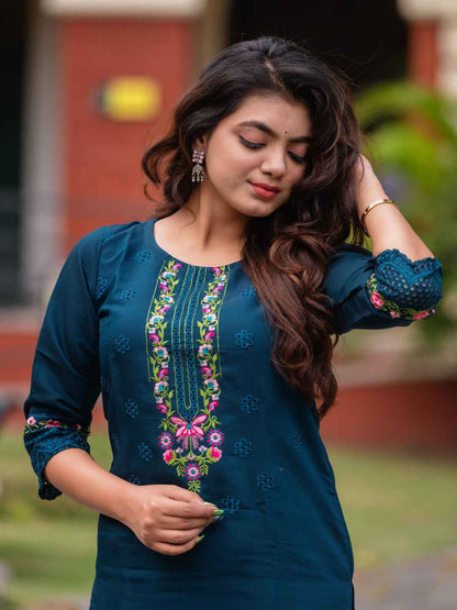 Aarika Women Kurta and Pant Sets Viscose Roman Silk Fabric