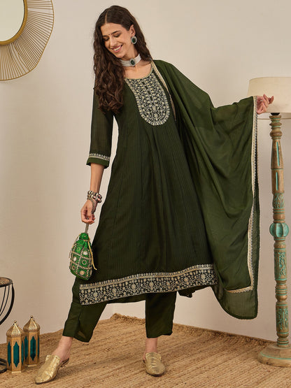 Shravya Green Embroidered Silk Blend Anarkali Kurta Pant With Dupatta Set - FitVibe Fashion