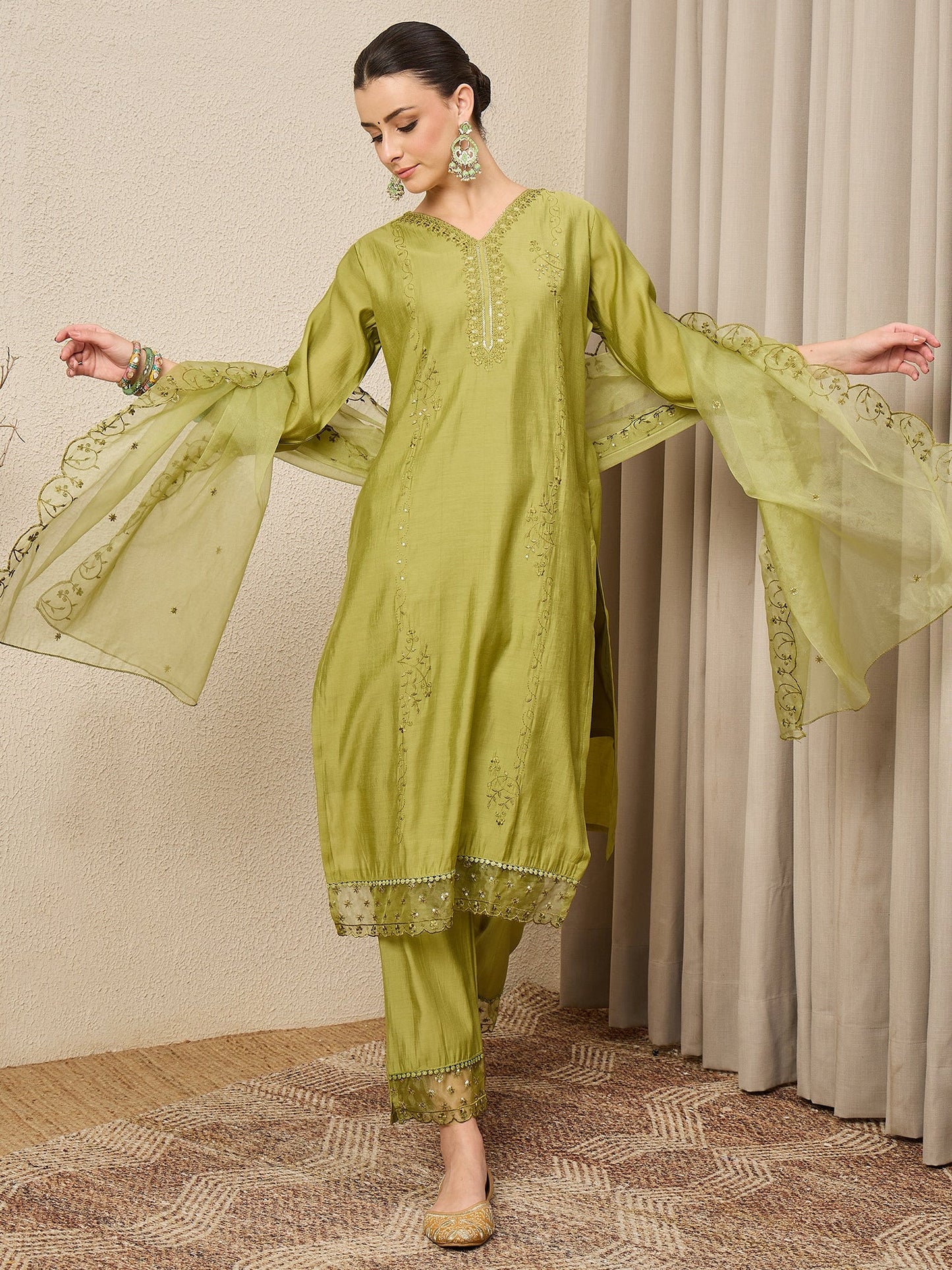 Nayika Mehndi Women Silk Blend Kurta and Trousers Pant Set - FitVibe Fashion