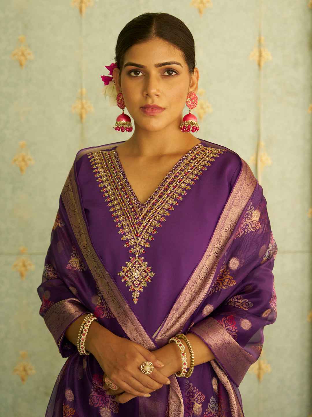 Aarohi Beads Embroidered Purple Women Kurta Sets With Dupatta Straight Suits