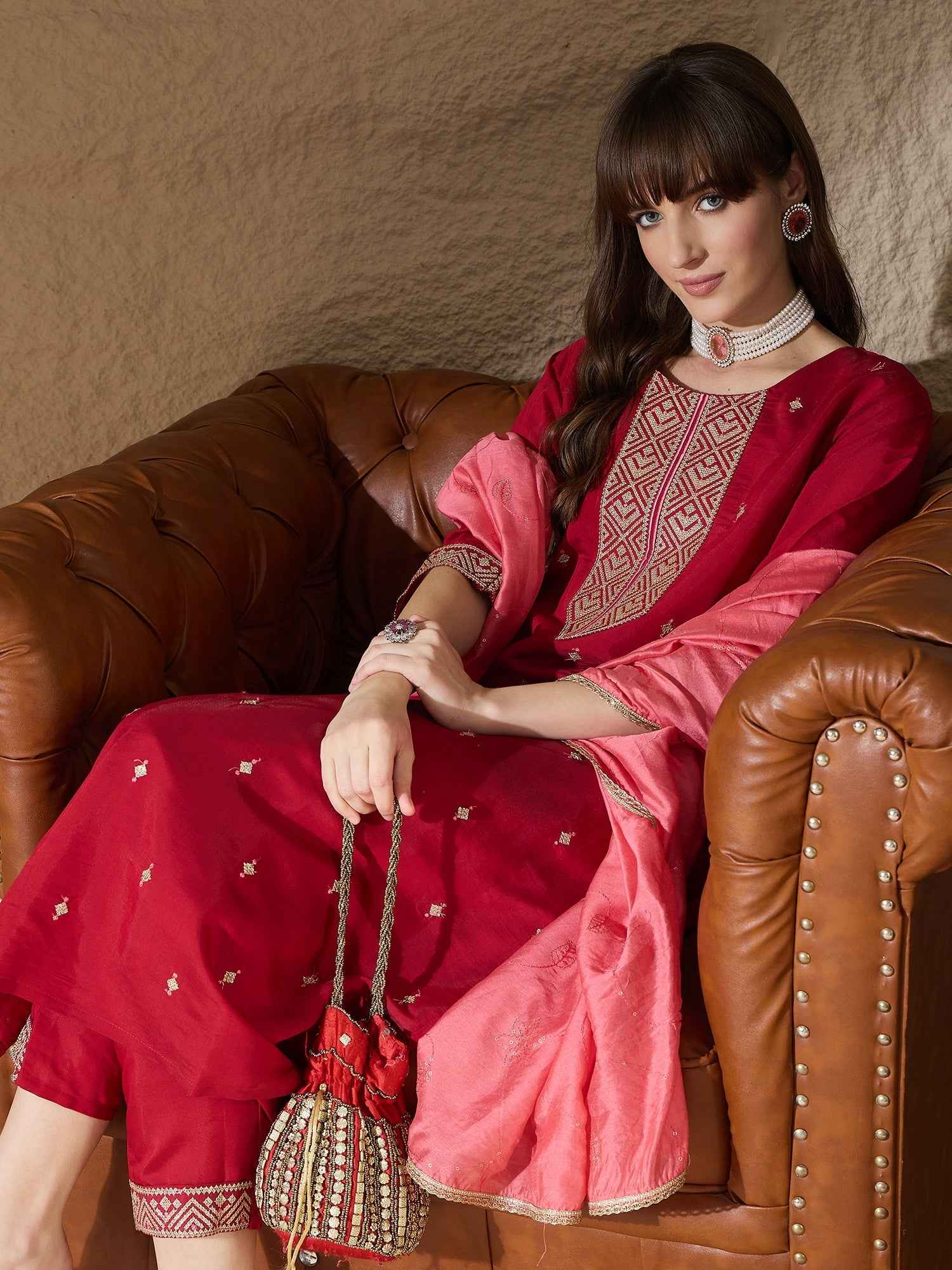 Aarohi red Women Kurta and Pant Sets Silk Blend Fabric